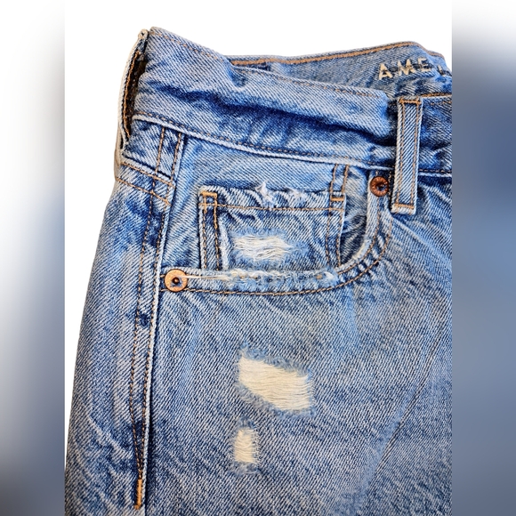 American Eagle ripped distressed relaxed mom jeans regular size 4 - Picture 8 of 8
